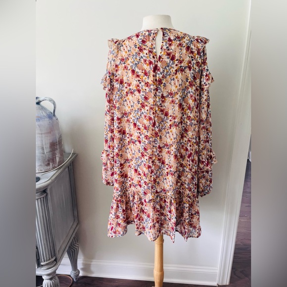 KARLIE DITZY FLORAL
RUFFLE DRESS - Picture 9 of 12